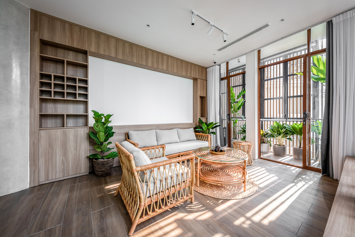Alone House: 'Ốc đảo' bình yên, cô đơn nhưng chẳng hề cô độc của chàng trai Sài Thành