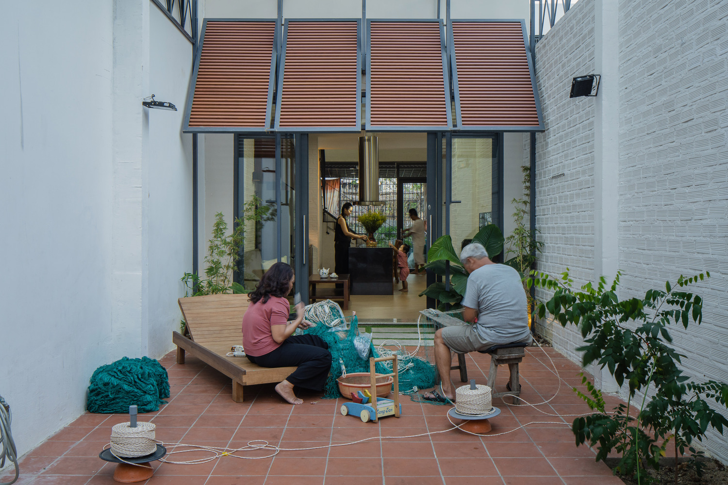 Ngôi nhà 3 tầng hiện đại dành sân nhà để duy trì nghề chài lưới ở Nha Trang