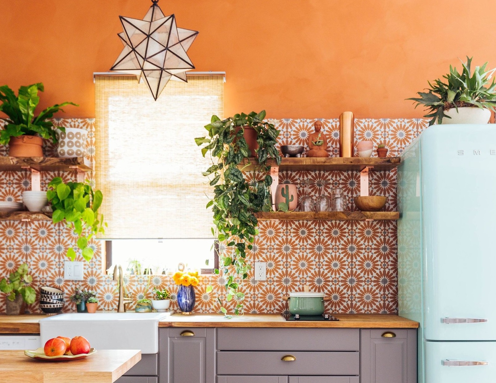 Nội thất màu cam, cách hiệu quả để thắp sáng không gian sống của bạn