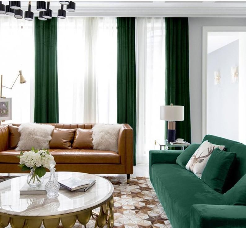 Màu sắc của rèm nhung cũng cần có sự hài hòa với nội thất xung quanh, chẳng hạn như sofa, ghế bành,...