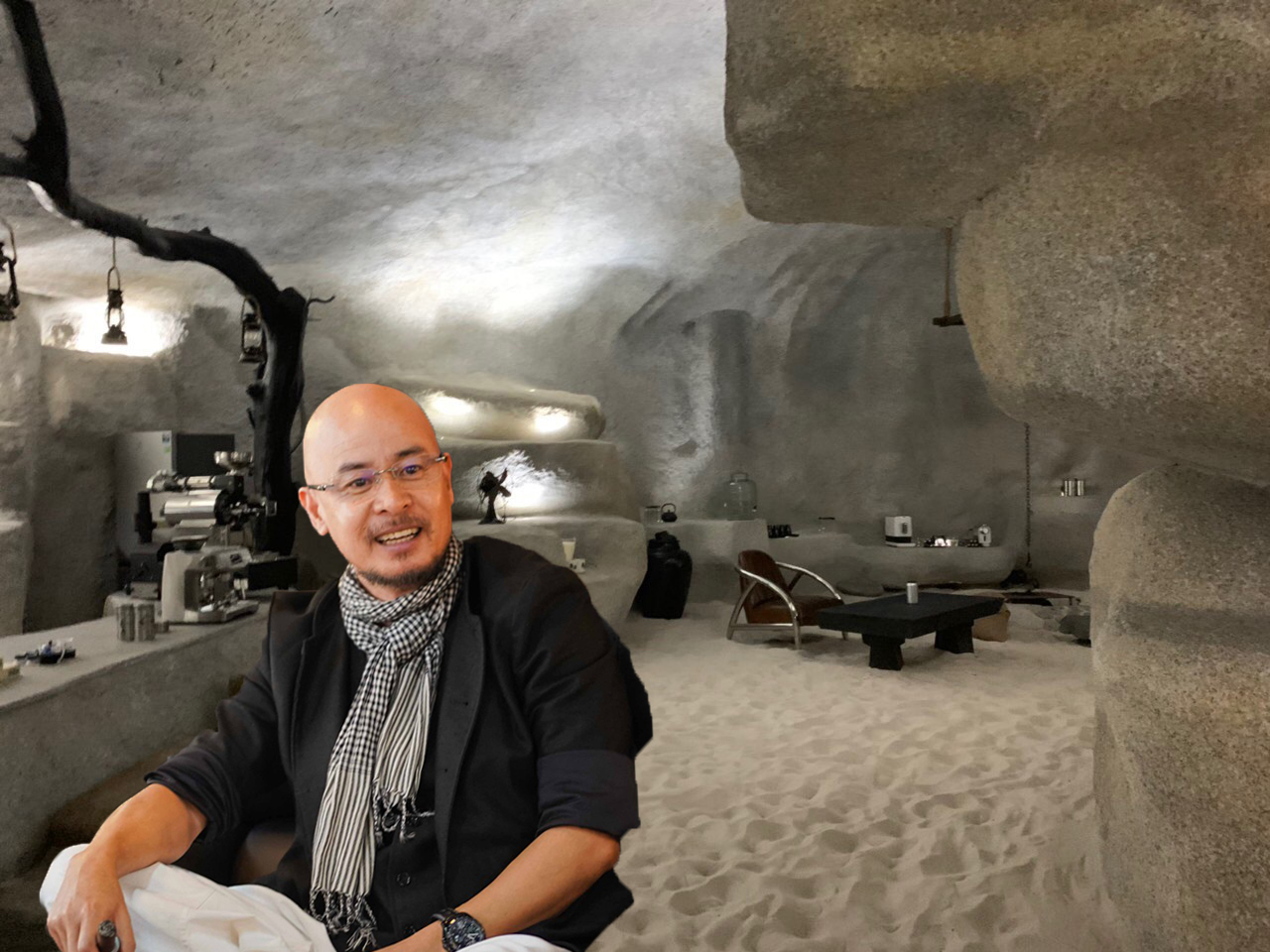 Ngôi nhà trong hang đá của Đặng Lê Nguyên Vũ: Nội thất đá, riêng tư, an ninh nhưng tiện nghi