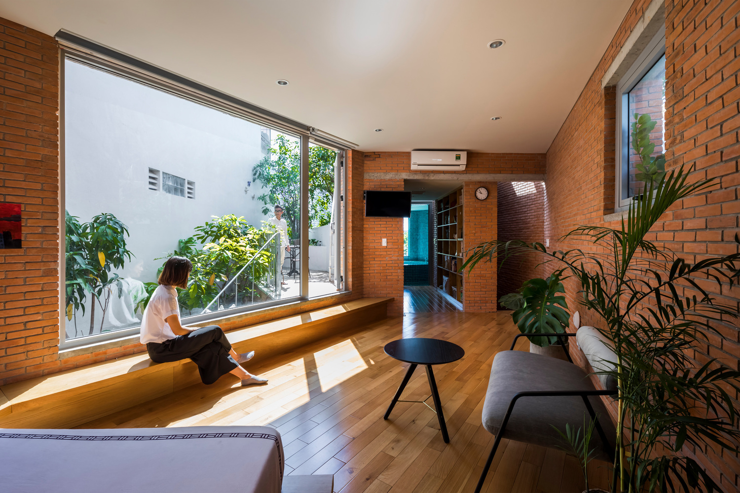 Ha House, ngôi nhà tại Sài Gòn với những mảng xanh “xếp tầng” cho không gian ngập tràn sức sống - Ảnh 10