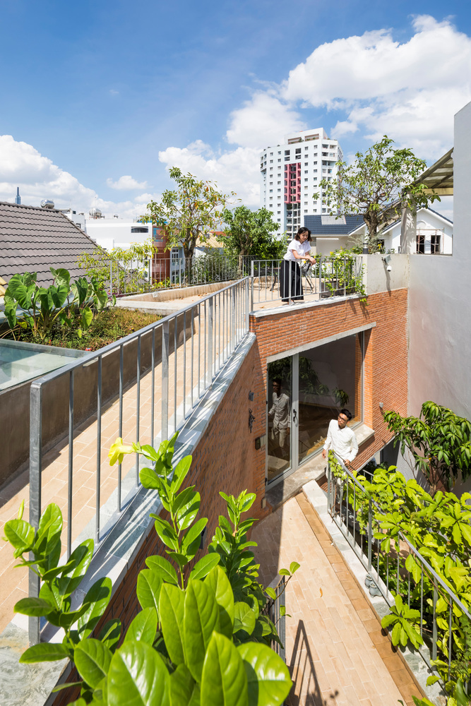 Ha House là một trong những công trình nằm trong của chuỗi dự án 'Nhà cho cây xanh' của kiến trúc sư Võ Trọng Nghĩa. 
