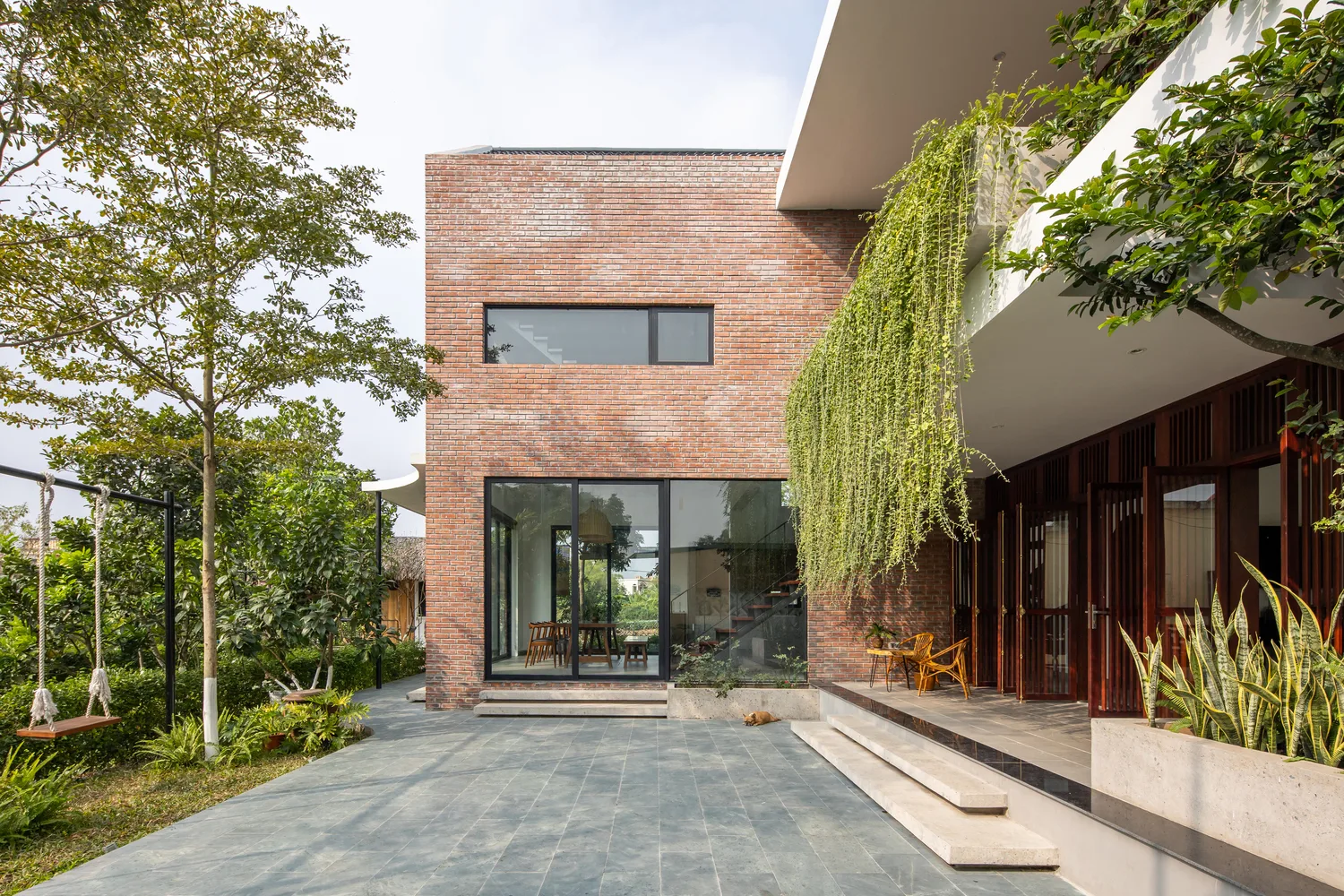 Thái Bình House: Ngôi nhà vùng quê mang hơi hướng truyền thống Bắc Bộ pha lẫn nét hiện đại ấn tượng- Ảnh 4