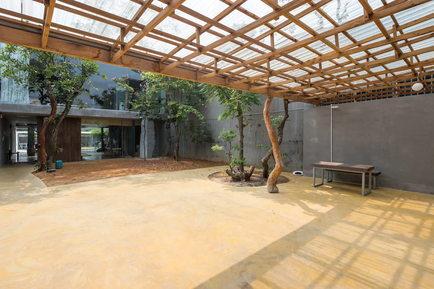 Dạ House, ngôi nhà ở Bình Dương với hồ nước trong xanh, xóa nhòa khoảng cách giữa con người và thiên - Ảnh 12