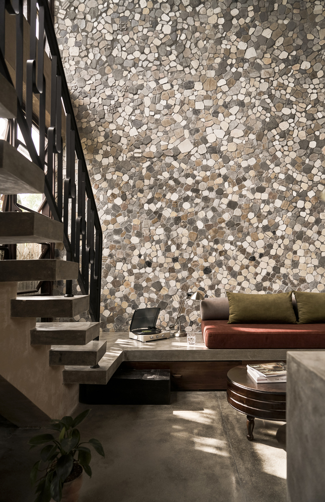 Người con xứ Huế xây ngôi nhà hoài cổ, an yên với mái ngói bằng đất sét đậm chất làng quê dành tặng  - Ảnh 8