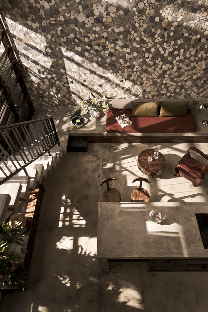 Người con xứ Huế xây ngôi nhà hoài cổ, an yên với mái ngói bằng đất sét đậm chất làng quê dành tặng  - Ảnh 9