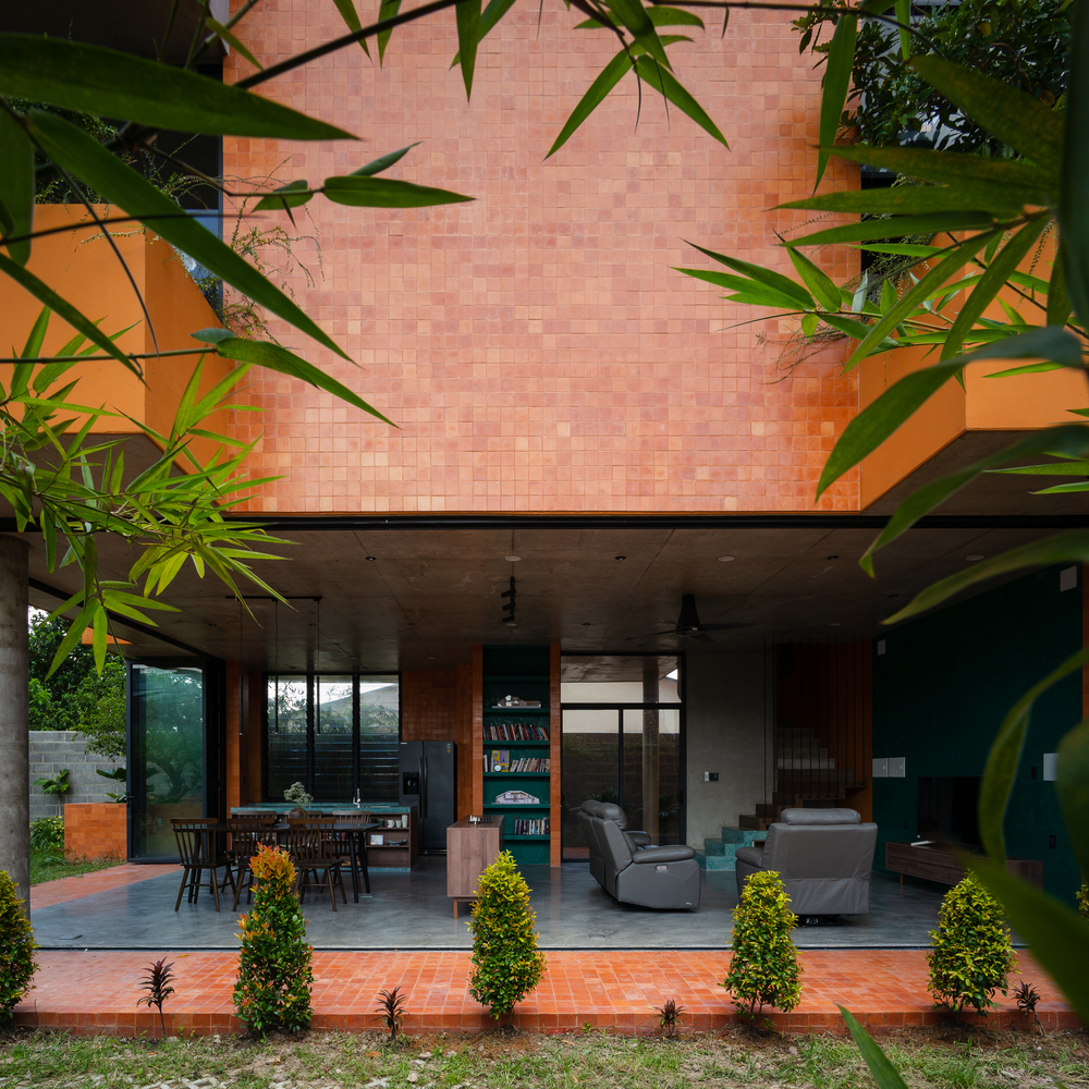 DI House, công trình nhà ở “tuy 2 mà 1” với mặt tiền sắc cam ấm áp tại Củ Chi, ngoại ô Sài Gòn - Ảnh 7