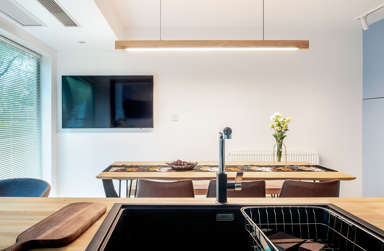 Ngôi nhà 260m² tại Thượng Hải được bố mẹ đầu tư cả khu vui chơi thu nhỏ cho 2 nàng công chúa - Ảnh 13
