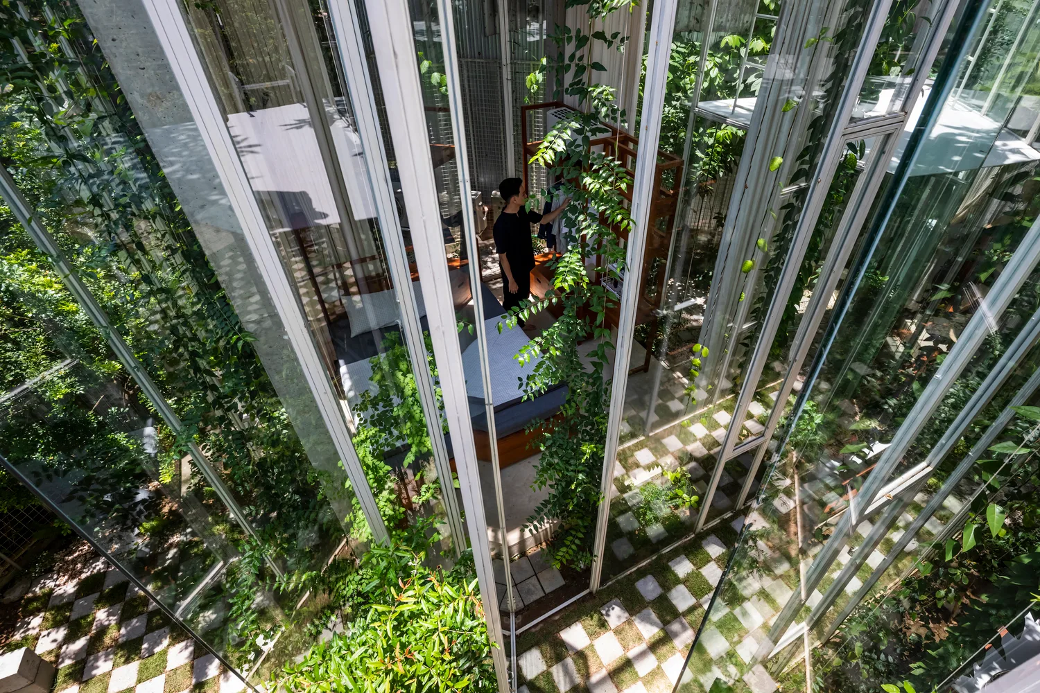 Labri House, ngôi nhà an yên như “khu rừng thu nhỏ” của cặp vợ chồng an dưỡng tuổi già tại Huế - Ảnh 16