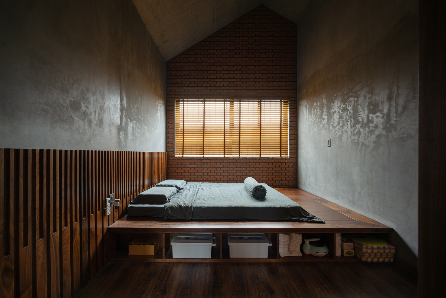 ZIP House, ngôi nhà Đồng Nai kết hợp hài hòa gạch thô, kính và bê tông cho vẻ đẹp tối giản nhưng ấm  - Ảnh 13