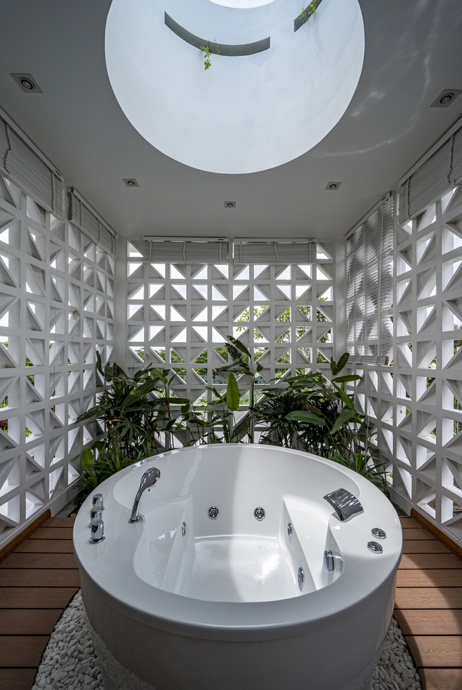 Biệt thự Cần Thơ 1800m² sang chảnh mà gần gũi, thu hút người nhìn nhờ khu vườn mướt xanh như ngọc - Ảnh 16