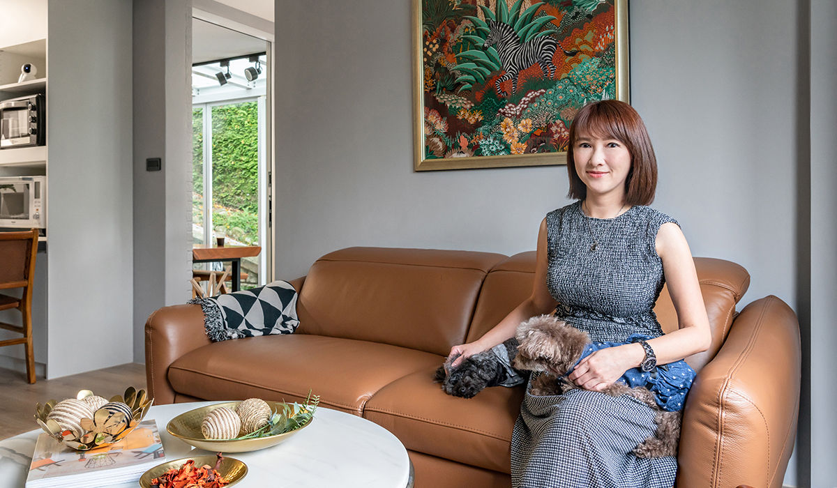 Cô nàng bỏ phố về quê, cải tạo ngôi nhà bên sườn núi, hòa mình vào thiên nhiên đẹp mộng mơ - Ảnh 1