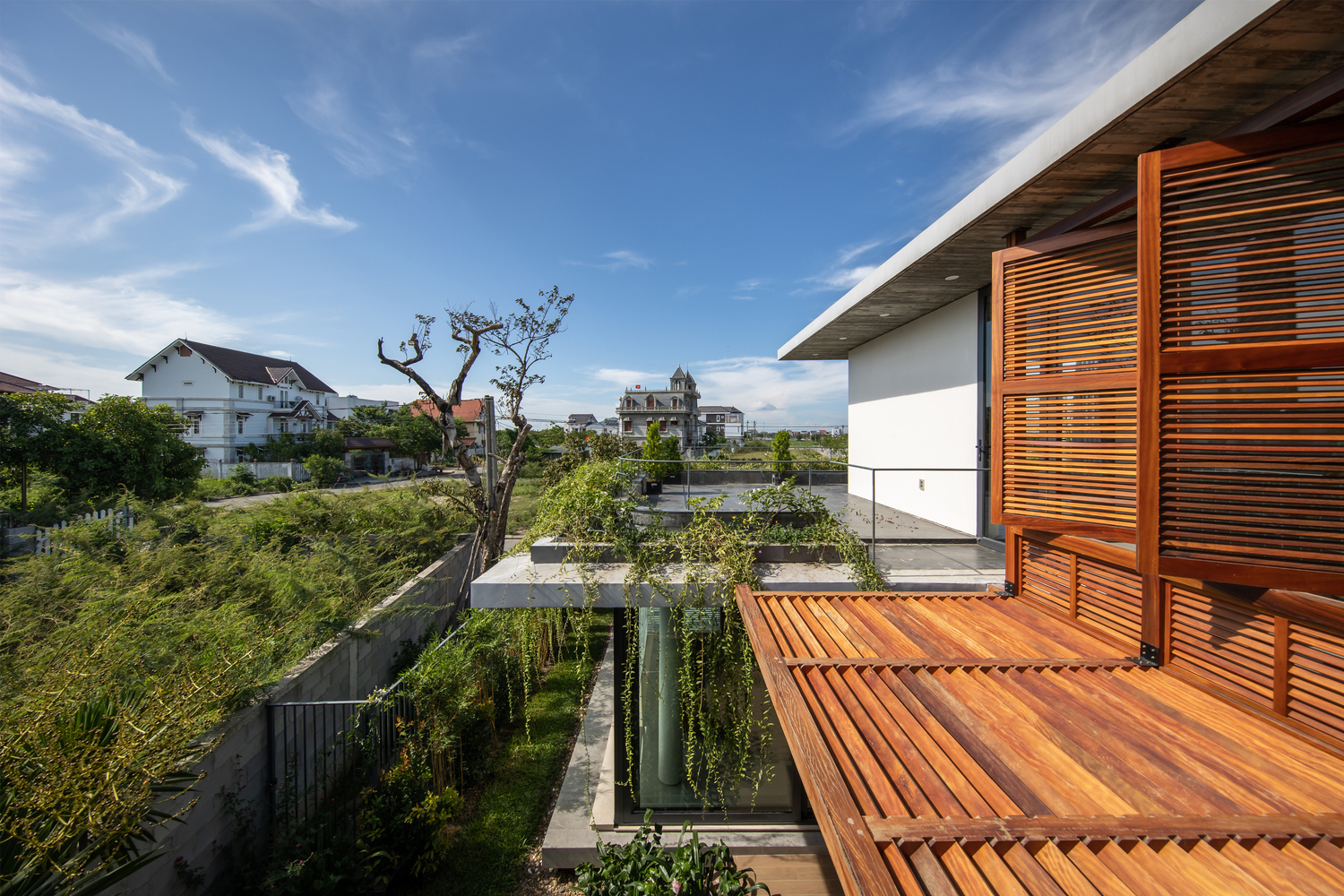 TA House, ngôi nhà xứ Huế ngập tràn ánh nắng, gió trời và cây xanh tươi mát suốt bốn mùa - Ảnh 13