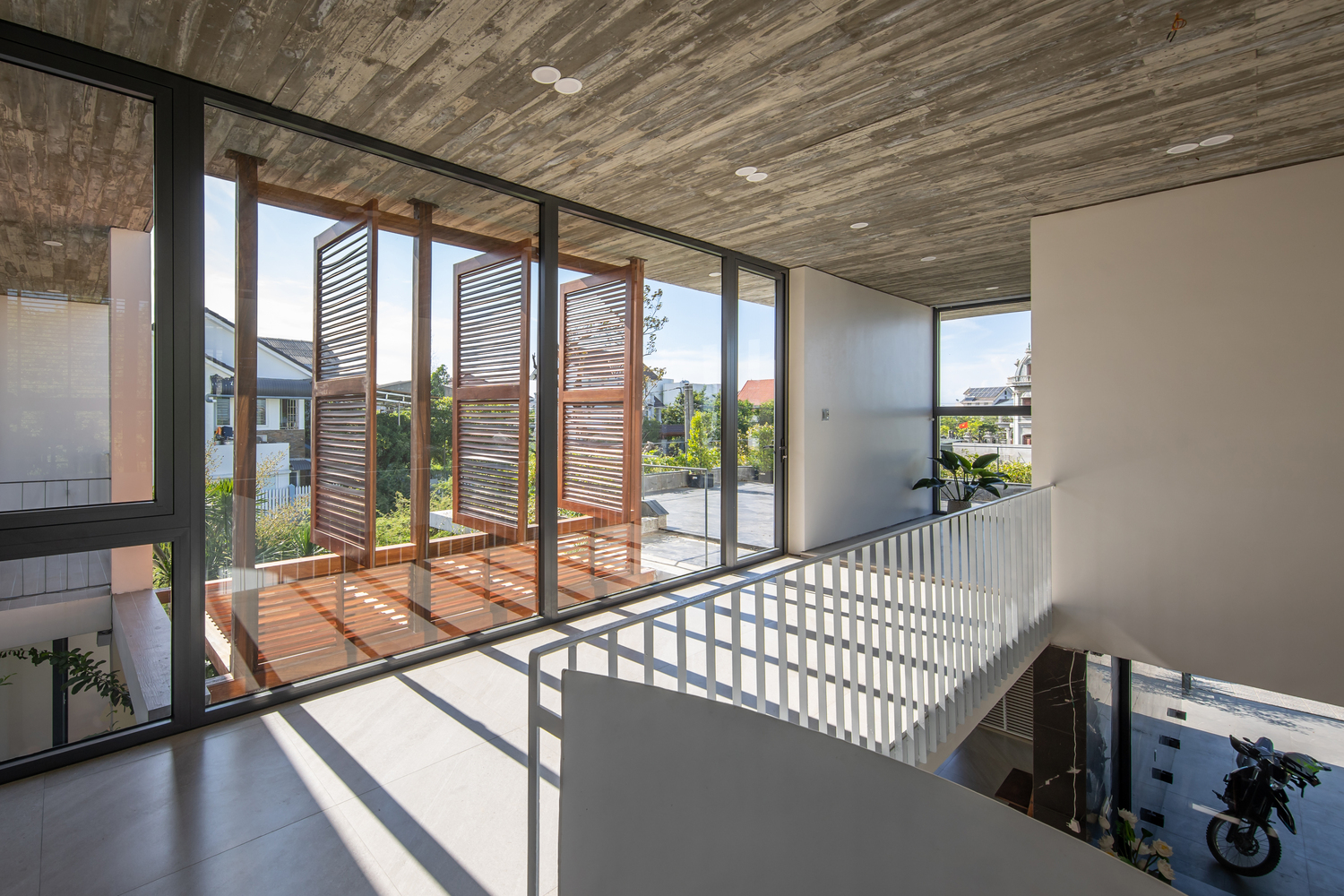 TA House, ngôi nhà xứ Huế ngập tràn ánh nắng, gió trời và cây xanh tươi mát suốt bốn mùa - Ảnh 14