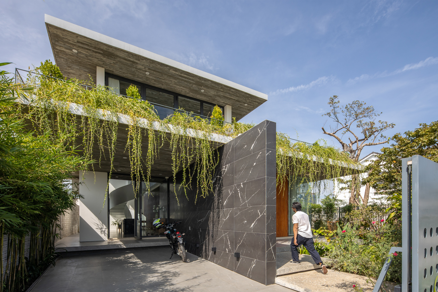 TA House, ngôi nhà xứ Huế ngập tràn ánh nắng, gió trời và cây xanh tươi mát suốt bốn mùa - Ảnh 3