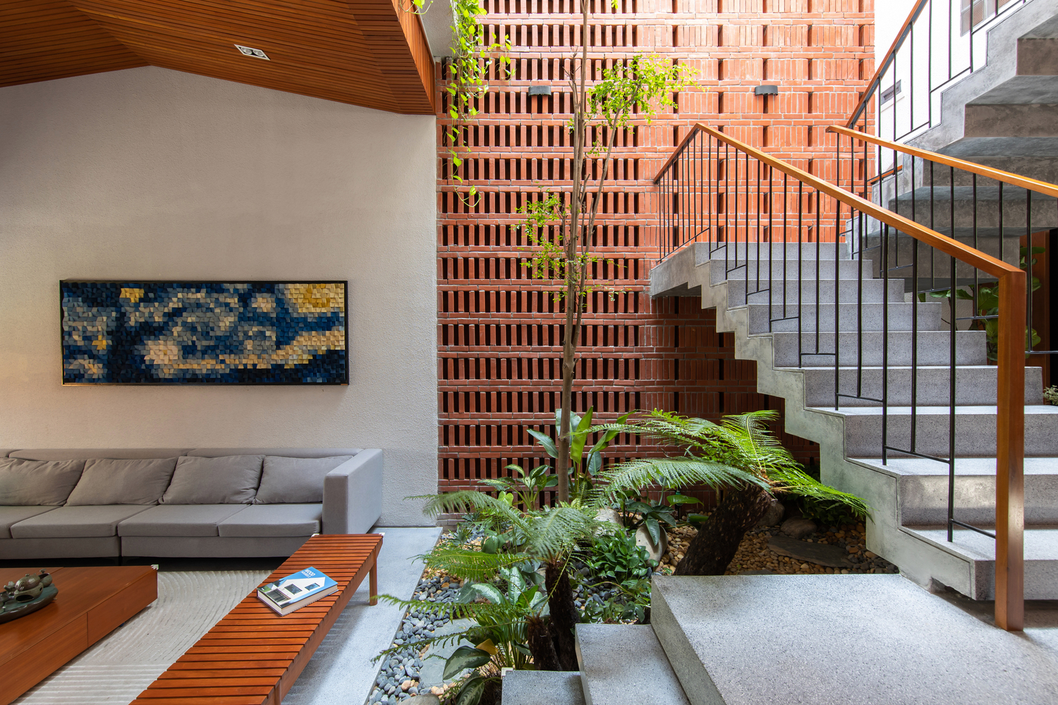 Folding House, ngôi nhà ấn tượng tại Hà Nội lấy cảm hứng từ những nếp gấp của giấy - Ảnh 8