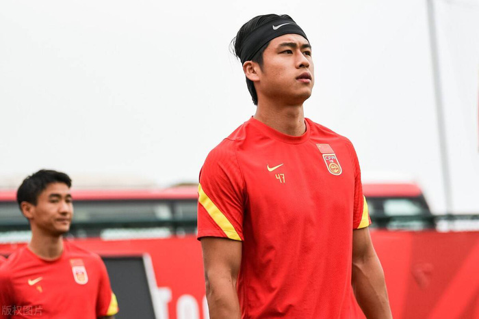Tiền đạo Zhang Yuning tuyên bố đội tuyển Trung Quốc bắt bài đội tuyển Việt Nam.