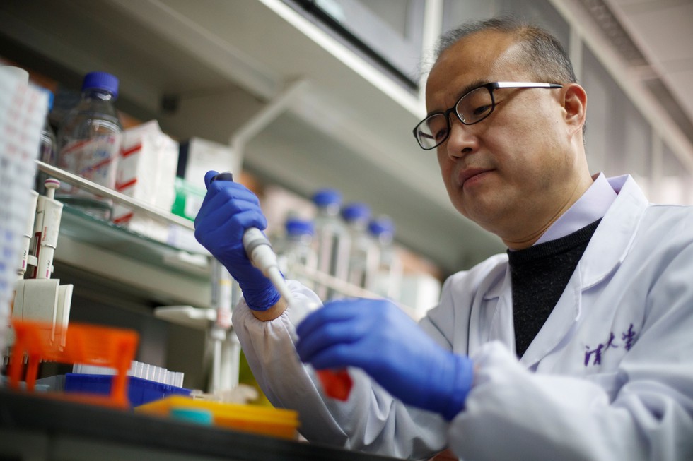 Huyết thanh của 3 bệnh nhân Singapore đã được lựa chọn để phát triển thuốc kháng thể.