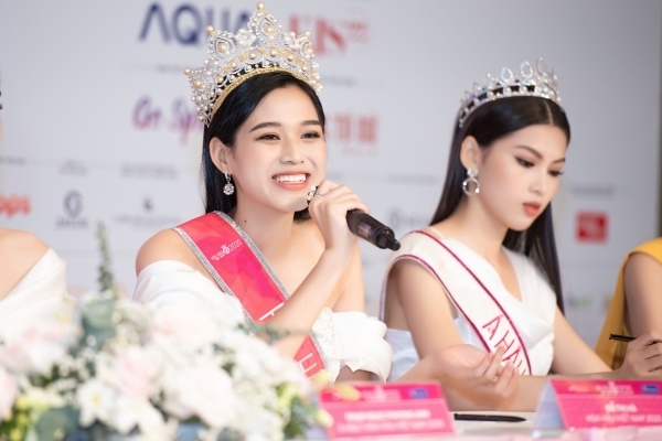 Hoa hậu Đỗ Thị Hà đang là cái tên được nhiều người quan tâm trong những ngày qua.