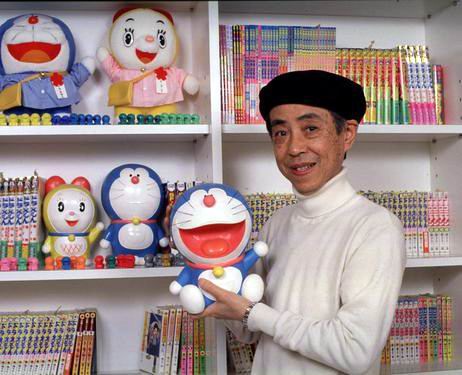 Họa sĩ Fujiko F Fujio - Cha đẻ của bộ truyện tranh Doraemon.
