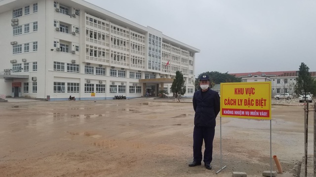 Khi được đưa đến cách ly tại Khoa truyền nhiễm thuộc Bệnh viện Đa khoa tỉnh Lào Cai, người này đã bỏ trốn.