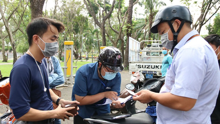 Trong 3 ngày kiểm tra, phường Phạm Ngũ Lão đã lập biên bản với 9 trường hợp không đeo khẩu trang.