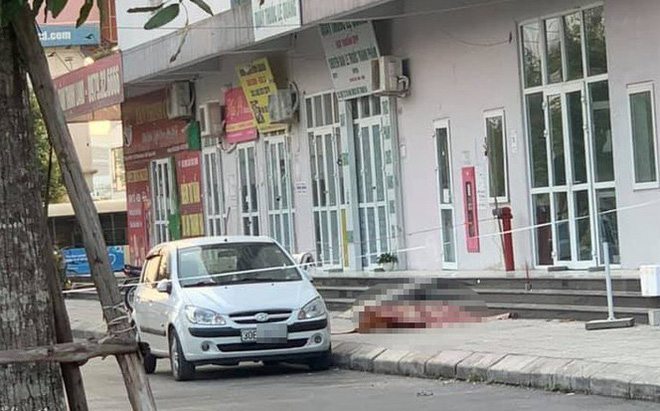 Hà Nội: Phát hiện thi thể người phụ nữ nghi rơi từ tầng 16 chung cư xuống