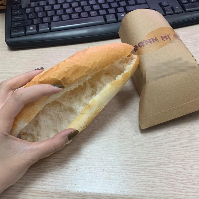 Bánh mì với giá 1.000 đồng chất lượng không nói lên lời.