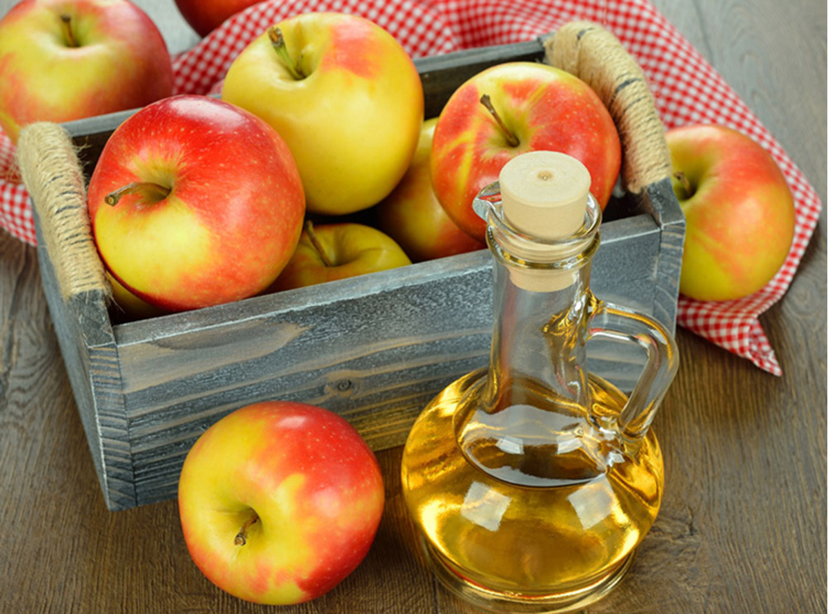 Ngoài việc áp dụng các chế độ ăn kiêng hợp lý, có thể kết hợp sử dụng thêm giấm táo để việc giảm cân hiệu quả hơn.