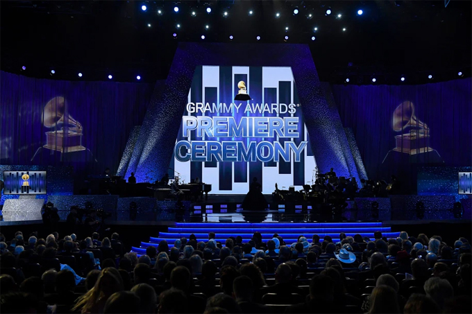 Lễ trao giải âm nhạc Grammy hoãn đến tháng 3 do dịch Covid-19.
