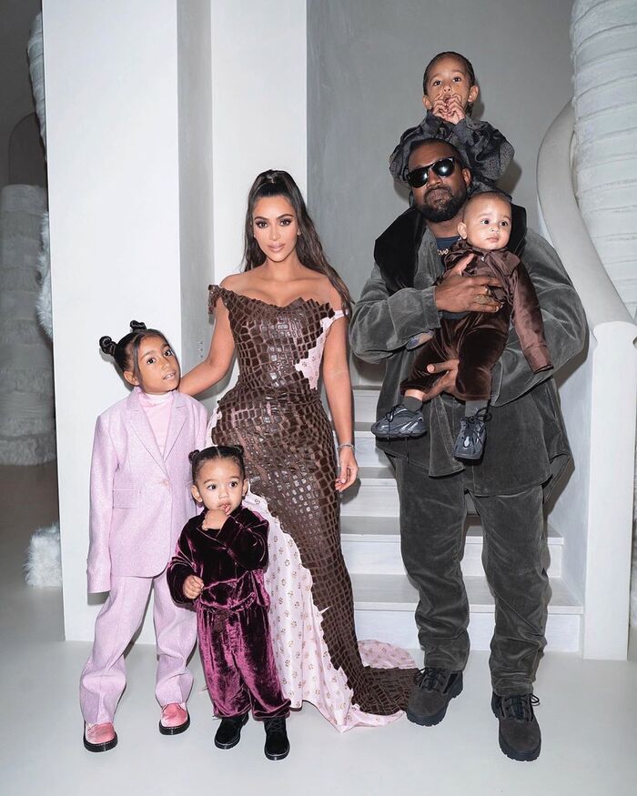 Kim Kardashian và Kanye West đã từng là một gia đình hạnh phúc, được nhiều người ngưỡng mộ.
