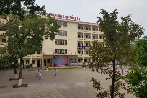Trường THPT Phan Huy Chú - Đống Đa trở thành trường công lập đầu tiên được tự chủ biên chế.