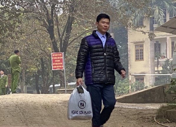 Được ân xá, cựu bác sĩ Hoàng Công Lương có tiếp tục được hành nghề?