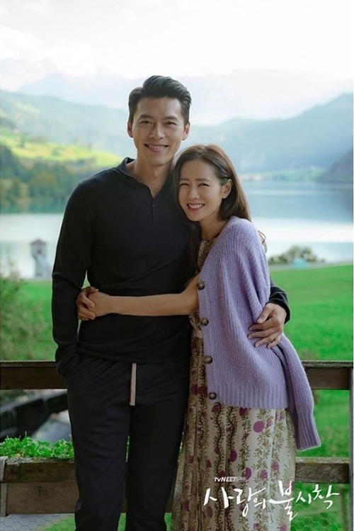 Hyun Bin và Son Ye Jin đóng chung trong 'Hạ cánh nơi anh', bộ phim đã nhận được rất nhiều sự ủng hộ từ khán giả.