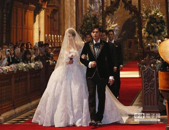 Châu Kiệt Luân và Côn Lăng kết hôn vào năm 2015, đám cưới được tổ chức tại Anh.
