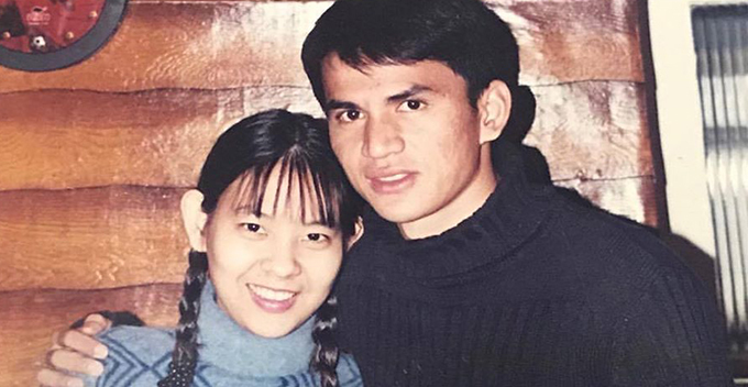 Kiatisuk và vợ thời trẻ. Việc Kiatisuk sang Việt Nam làm HLV trưởng HA Gia Lai hứa hẹn làm bùng nổ V-League mùa giải tới.