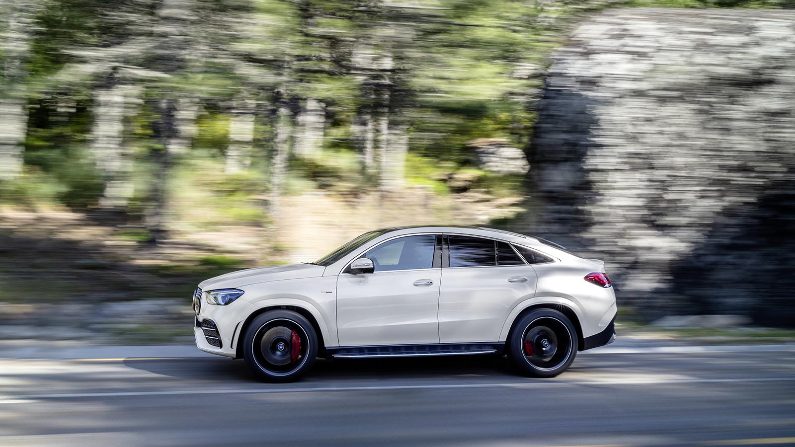 Mercedes-AMG GLE 53 4MATIC+ Coupé đẹp đẽ, xịn xò giá 5,3 tỉ tại Việt Nam