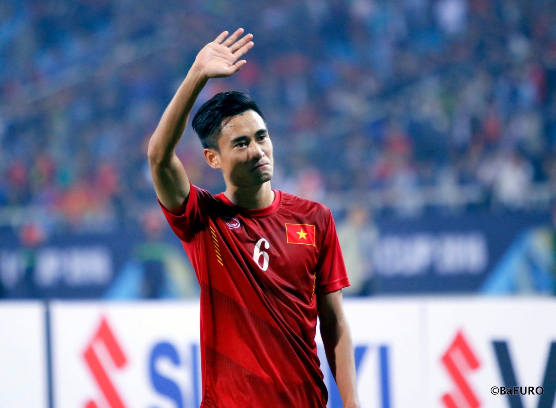 Trước thời ông Park, Vũ Minh Tuấn là tiền vệ hàng đầu của ĐT Việt Nam. Vũ Minh Tuấn từng gây xúc động mạnh với bàn thắng vào lưới Indonesia để tưởng nhớ đến người cha đã mất của mình.