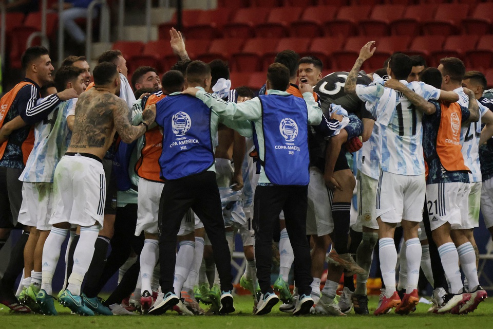 Argentina vào chung kết Copa America 2021