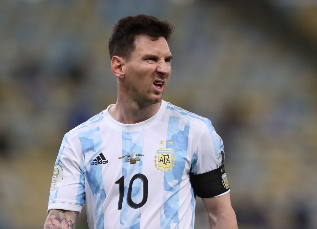 Messi có cơ hội 'đóng đinh' số phận trận đấu ở những phút cuối trận, nhưng đã không thành công. Thời điểm cuối trận vô cùng căng thắng, Argentina phải chơi hết sức mình để bảo vệ thành quả mong manh.