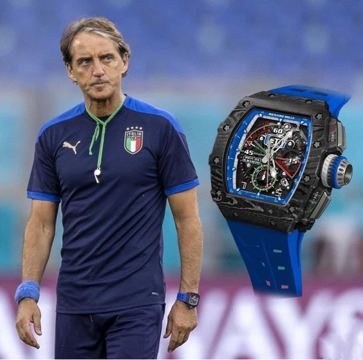 Richard Mille chế tác những mẫu đồng hồ mang tên Roberto Mancini để tôn vinh ông