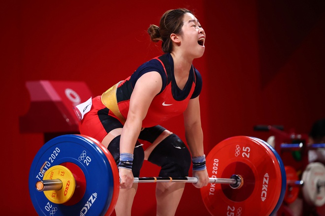 Hoàng Thị Duyên lọt vào Top 5 cử tạ nữ dưới 59kg Olympic Tokyo 2020