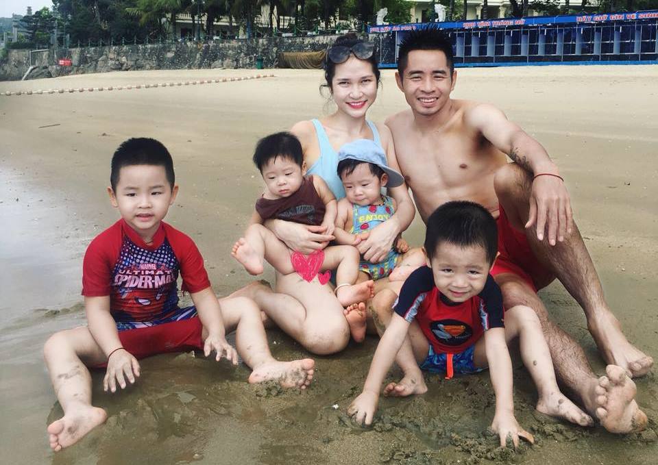 Cuộc sống của cầu thủ yêu vợ đông con nhất bóng đá Việt Nam: Hậu vệ Xuân Hùng