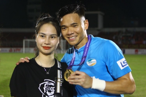 Trần Nguyên Mạnh chơi xuất sắc và là nhà vô địch V-League 2020 với Viettel