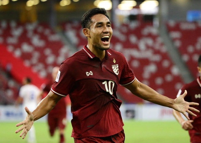 Teerasil Dangda chính thức trở thành chân sút xuất sắc nhất lịch sử AFF Cup