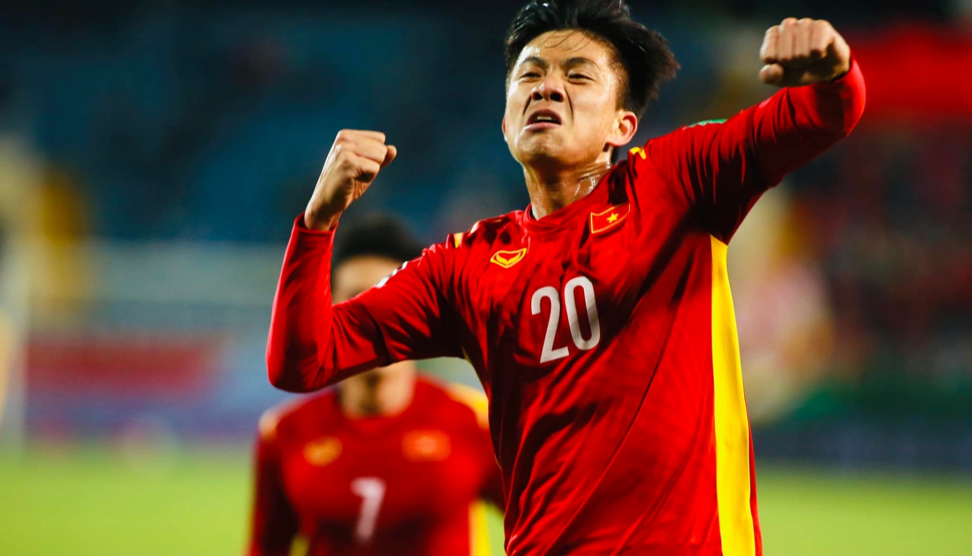 Văn Đức có cú sút xuất thần nâng tỉ số lên 3-0, xây chắc chiến thắng cho ĐT Việt Nam