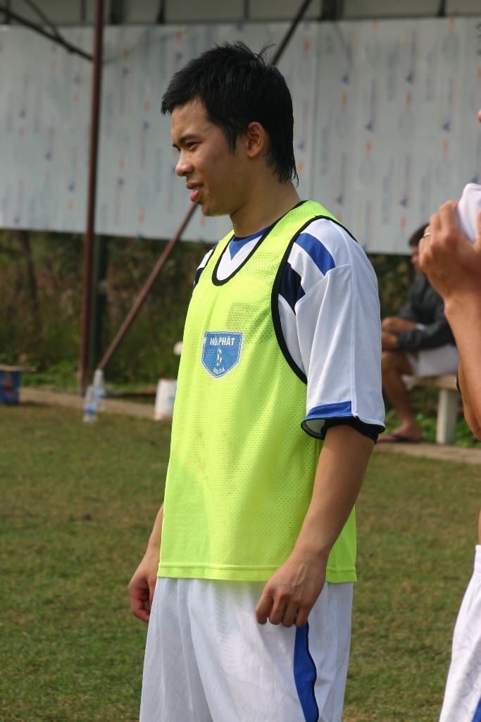 Một cầu thủ Việt kiều tập thử tại Hòa Phát