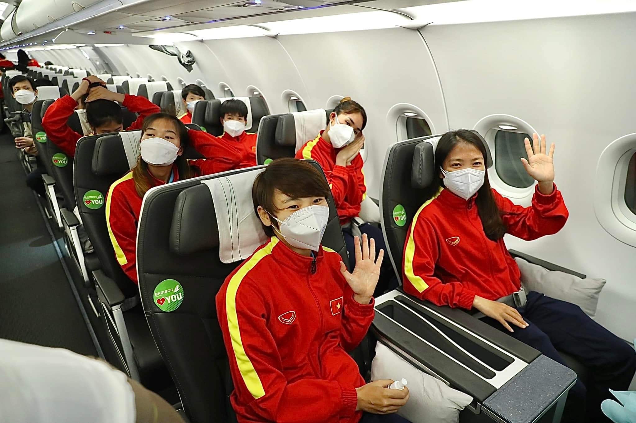 ĐT nữ Việt Nam chuẩn bị đặt chân đến Nội Bài sau chiến tích lịch sử