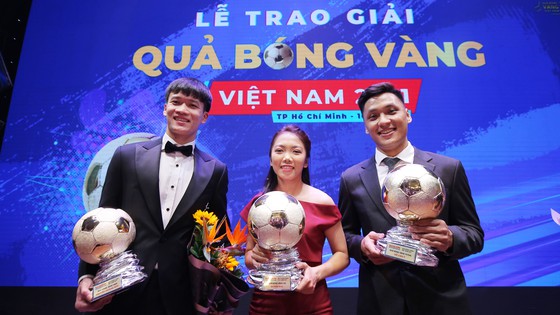 Hoàng Đức - Huỳnh Như và thủ thành Văn Ý của Futsal